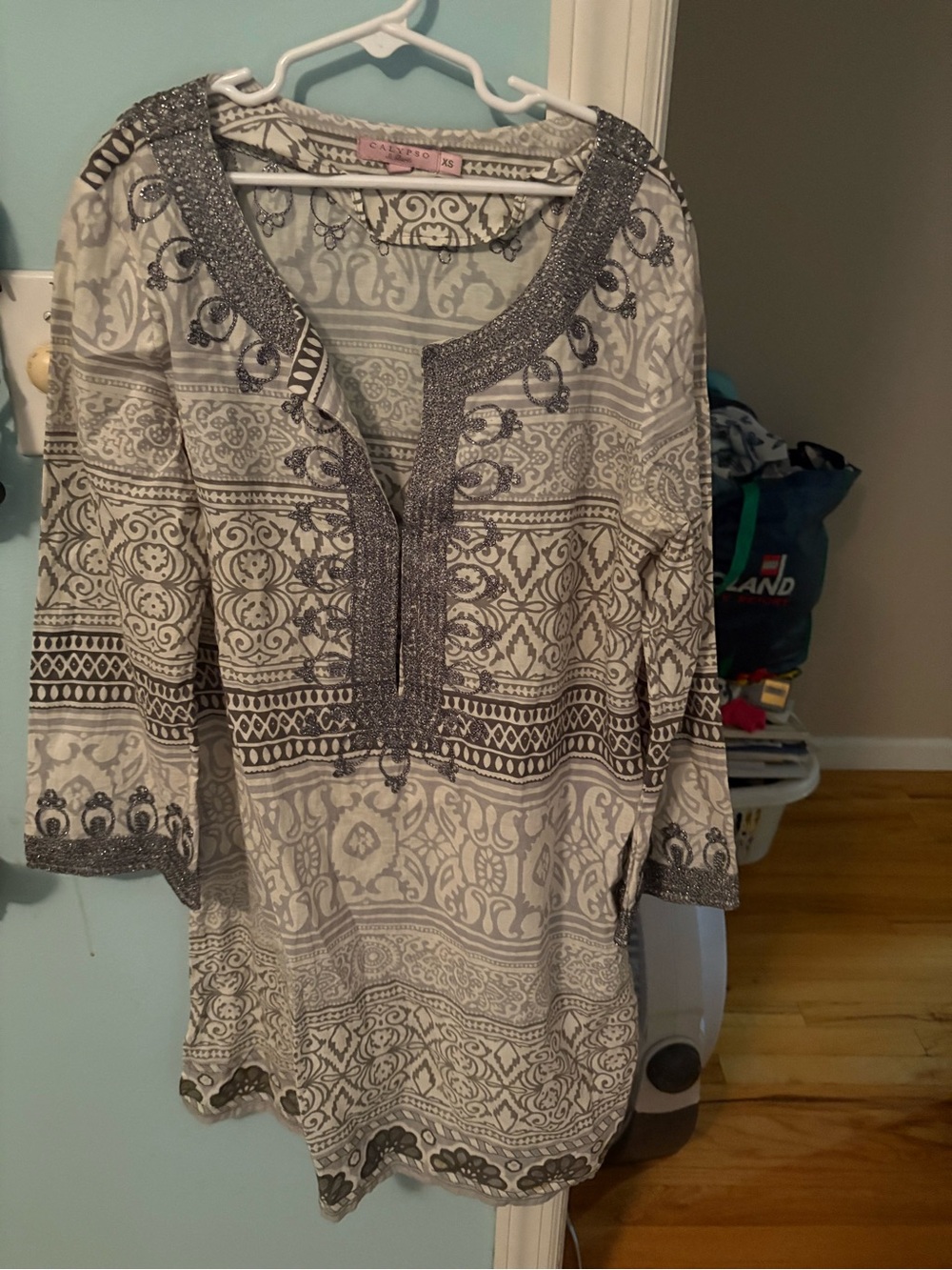 Calypso sz sx Casual Embroidered Grey Paisley Tunic Top - Womens